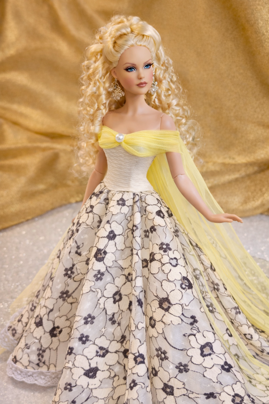 Elegant Flower Wedding Dress 